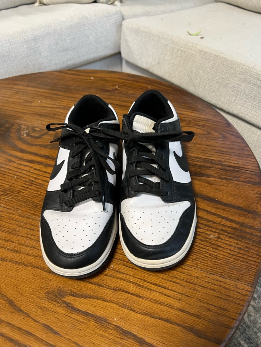 Nike Black and White Low Top Sneakers - Interior Tag View